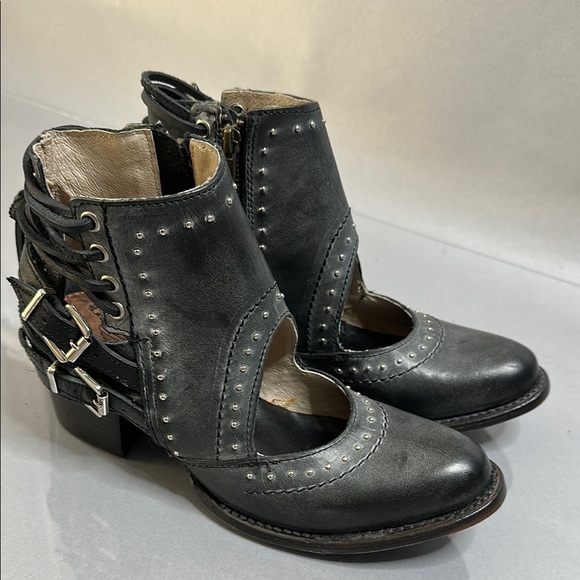 Freebird by Steven “Desert” Ankle | Black Cut-Out Booties | Size 8 (1548) - Picture 6 of 10